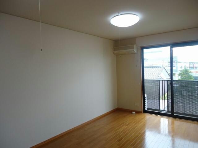 物件内観写真6　(DK９帖)