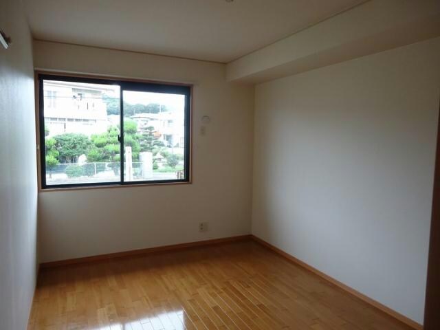 物件内観写真7　(洋室６帖)