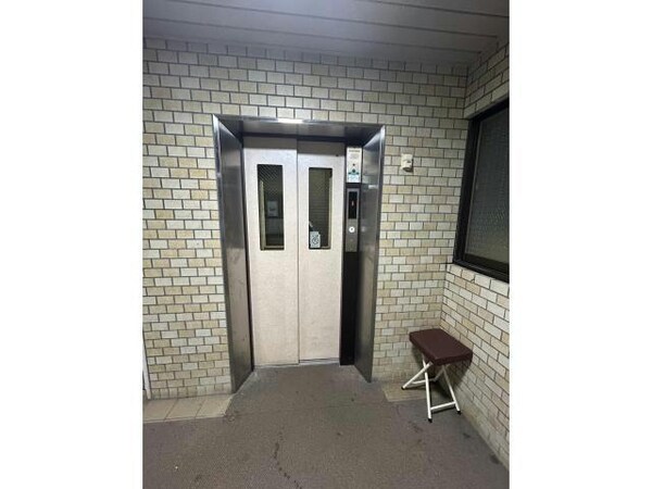 建物設備(エレベーター)