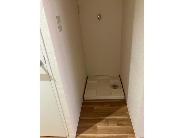 物件内観写真11　(室内洗濯機置場)