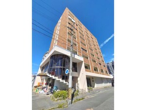 メナードビル外観写真