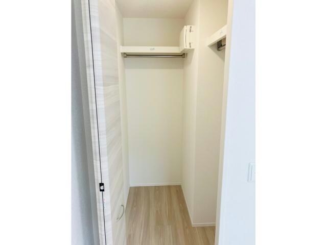 物件内観写真7　(ウォークインクローゼット)