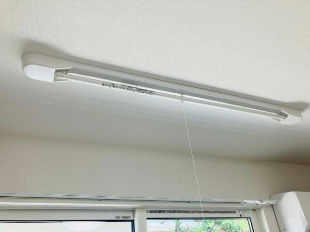 物件内観写真21　(室内物干し)