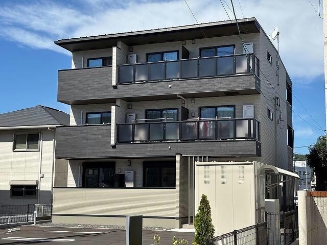 カーサ・ミラの物件外観写真