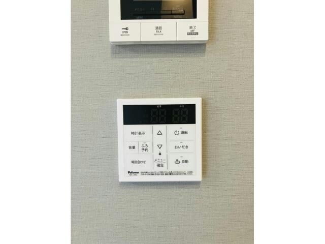 物件内観写真17　(給湯リモコン)