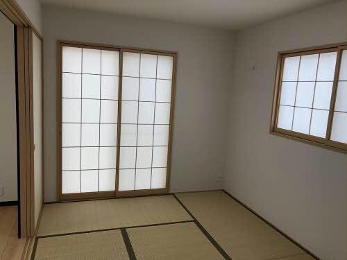 物件内観写真8　(1F　和室6.5帖)