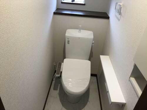 物件内観写真14　(1F　トイレ)