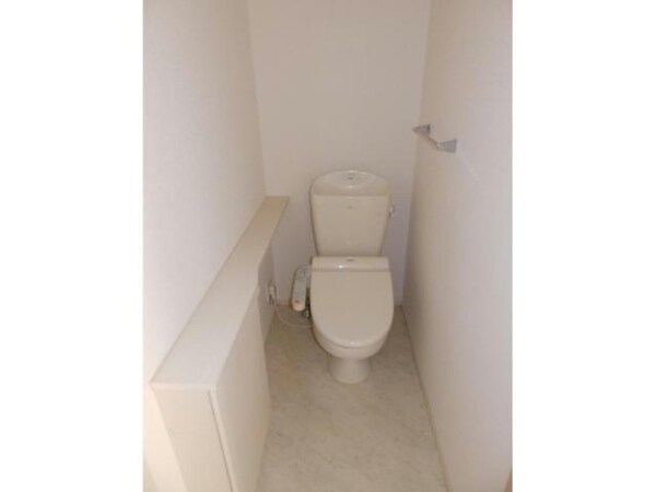 トイレ(温水洗浄暖房便座)