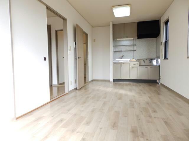 物件内観写真5　(DK９帖)