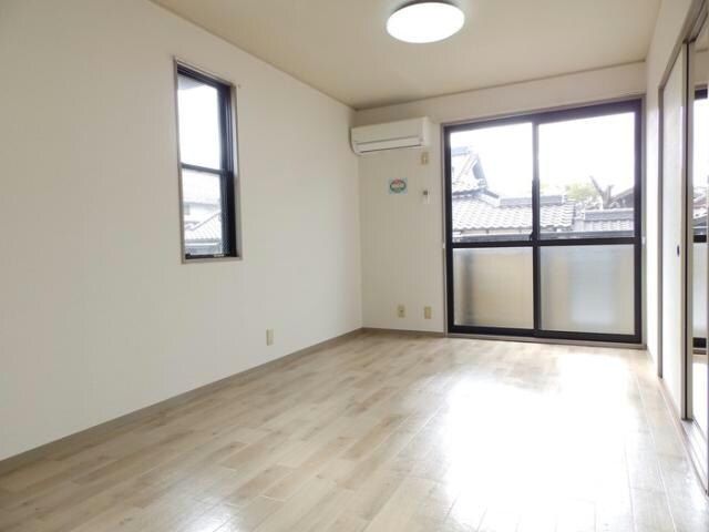 物件内観写真6　(DK９帖)