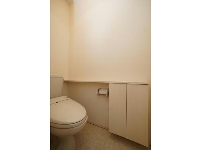 物件内観写真14　(温水洗浄暖房便座)