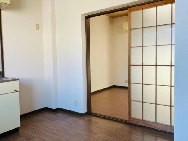 物件内観写真4　(DK4.5帖)