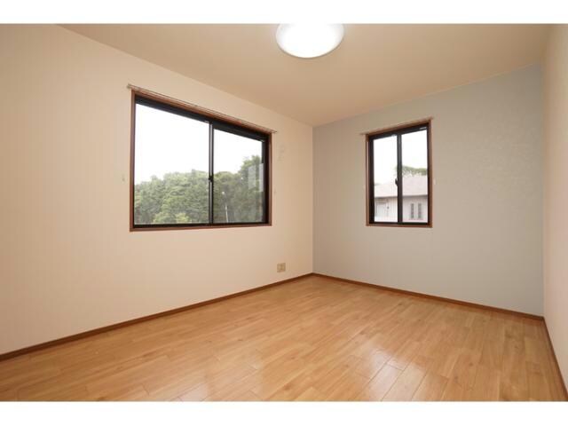 物件内観写真5　(洋室6帖(北側))