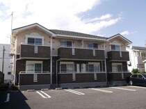 上越線（群馬県内） 井野駅 2階建 築17年の外観写真