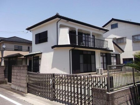 亘貸住宅外観写真