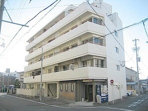 ステラメゾン六番町外観写真