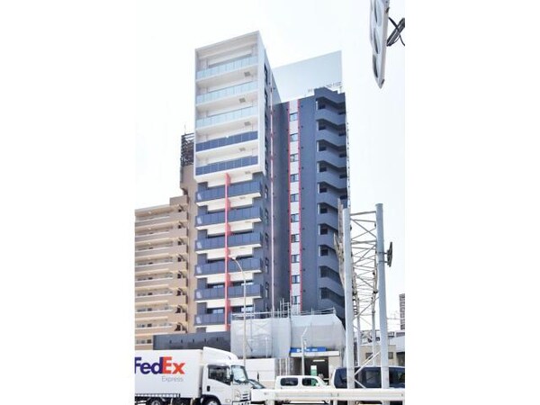 建築中