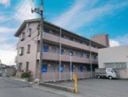 SANロイヤル外観写真