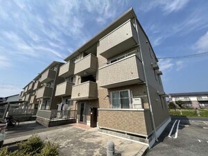 リビングタウン皆生新田　C棟外観写真