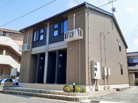 エレガンシア外観写真