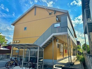 AUGUST外観写真