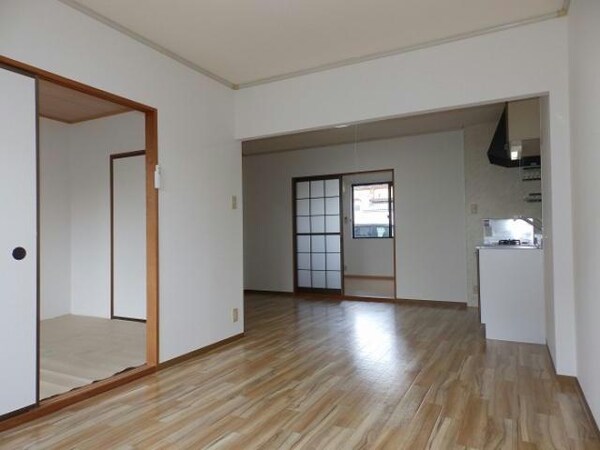 リビングダイニング