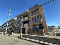 マンマミーヤ　C棟の外観写真