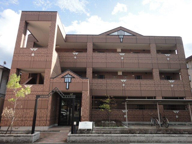 物件内観写真8　(外観写真（昼）)