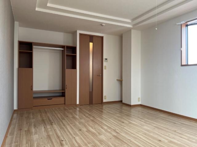 物件内観写真10　(洋室)