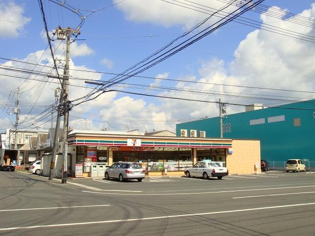 物件外観写真4　(セブンイレブン福山引野1丁目店（コンビニ）まで272ｍ)