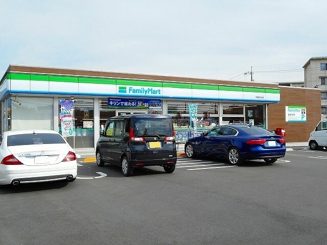 物件外観写真5　(ファミリーマート笠岡美の浜店まで1500m)