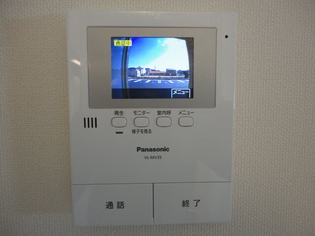 物件内観写真9　(カメラ付インターホン)