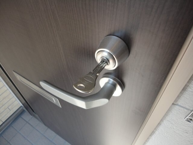 物件内観写真11　(玄関ディンプルキー)