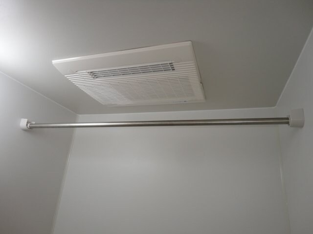 物件内観写真11　(浴室乾燥機)
