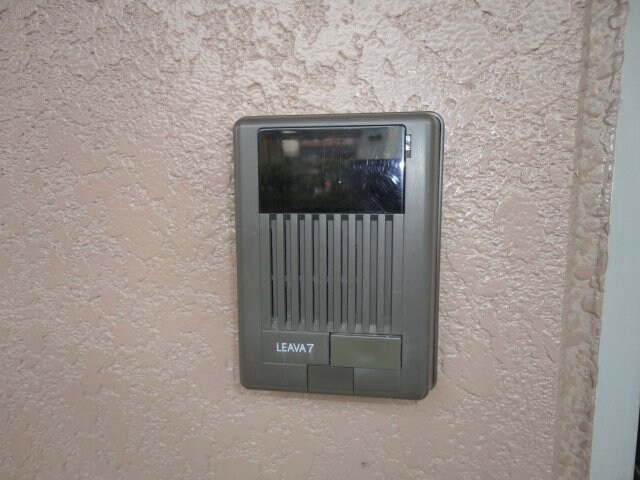 物件内観写真13　(カメラ付インターホン)