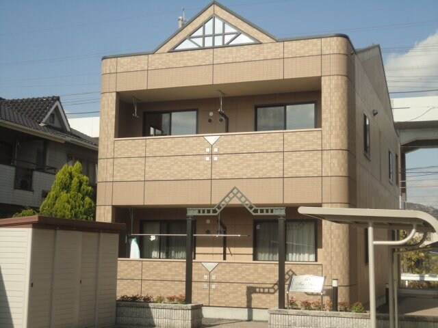 物件外観写真1　(外観写真（昼）)