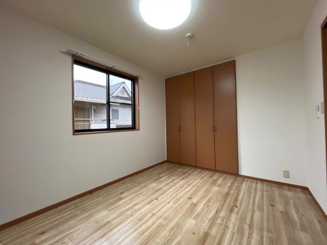 物件内観写真11　(洋室)