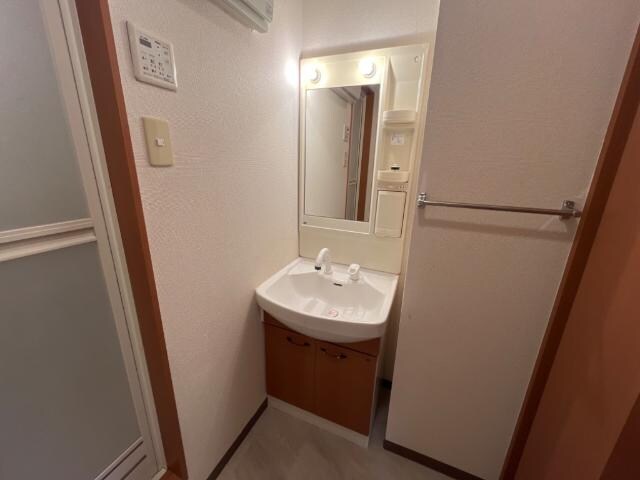 物件内観写真14　(洗髪洗面化粧台)