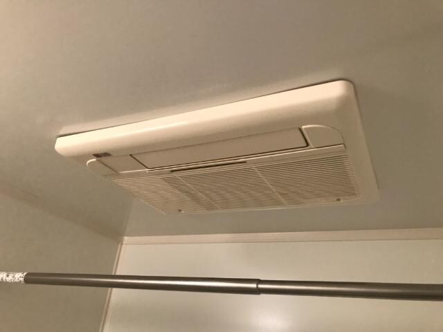 物件内観写真17　(浴室乾燥機)