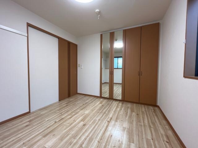 物件内観写真24　(洋室)