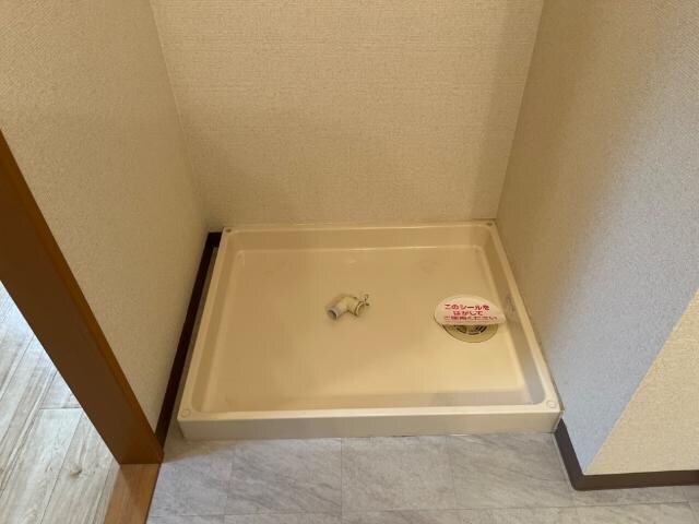 物件内観写真25　(洗濯機置場)