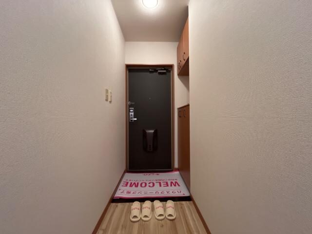 物件内観写真26　(玄関)