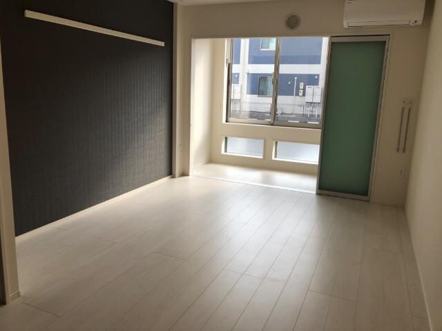 物件内観写真11　(洋室)