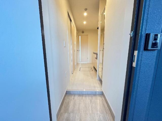 物件内観写真28　(玄関)