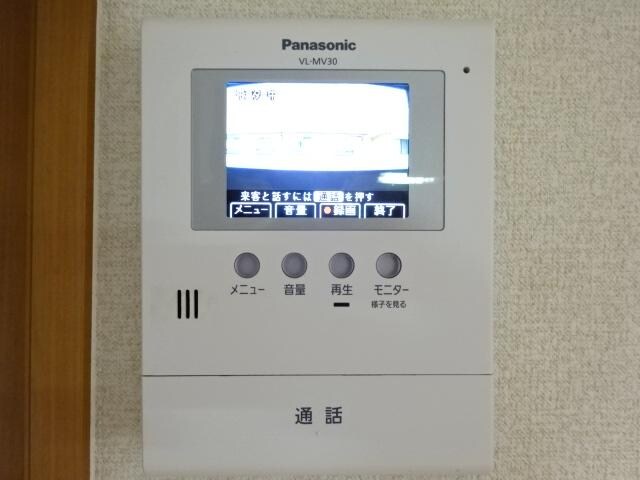 物件内観写真10　(カメラ付インターホン)