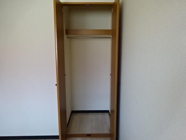 物件内観写真18　(クローゼット(4.5帖洋室))