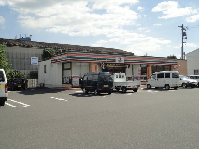 物件外観写真4　(セブンイレブン福山曙町店（コンビニ）まで226ｍ)