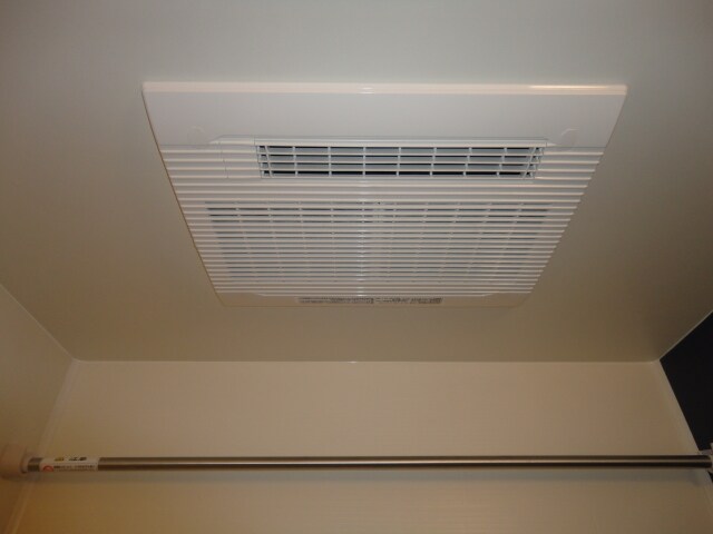 物件内観写真16　(浴室乾燥機)