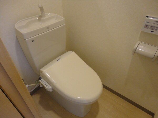 トイレ(シャワー付トイレ)