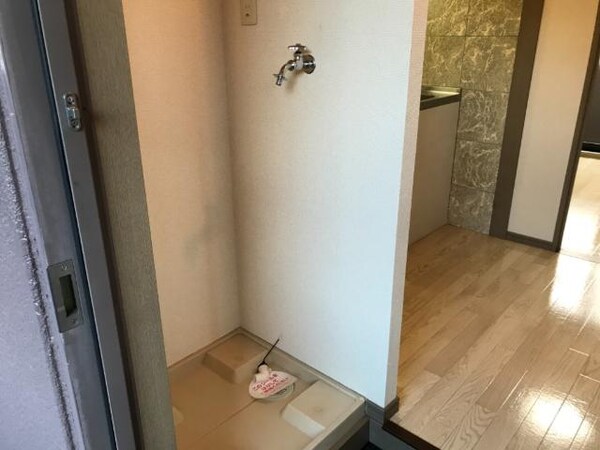 建物設備(洗濯機置場)